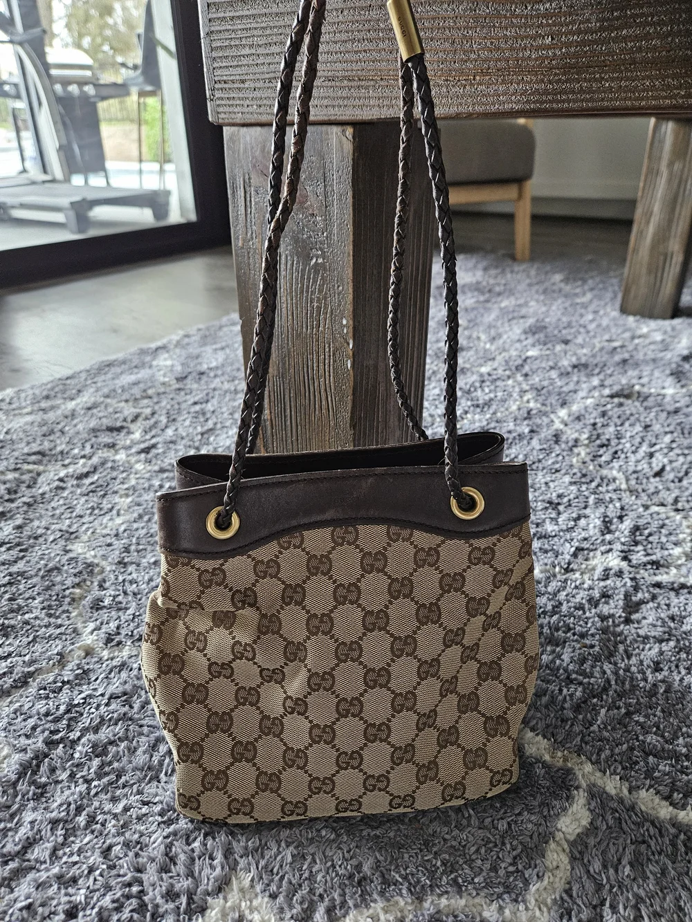 Gucci Beige & Brown GG Canvas Drawstring Shoulder/Crossbody Bag - Picture 1 of 11